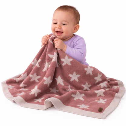 Little Dedi Bebek Battaniyesi 76x101 cm – Yumuşak, Çift Taraflı Akrilik Örgü Battaniye, Kurdeleli – Oeko-TEX Sertifikalı – Yıldızlar - Antik Pembe/Bej